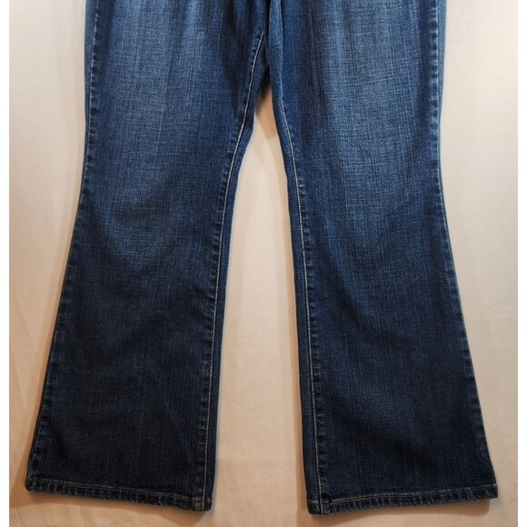 Levis 515 Women’s Jeans Size 16 Short Boot Cut Med Wash Denim Cotton Blend - Picture 3 of 16